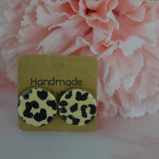 Essence studs - Wild Glam Grande