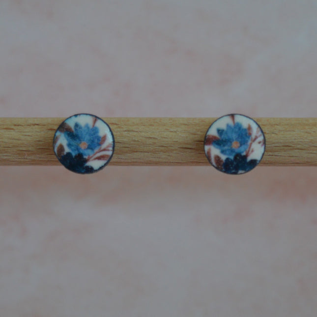 Essence studs - Dark Blue Flowers