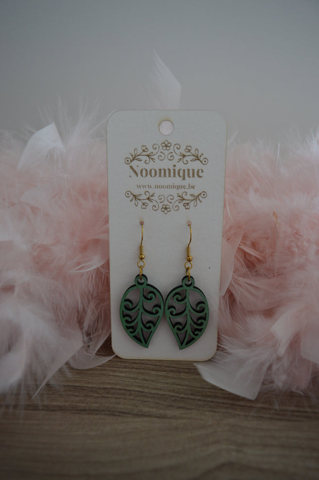 Willow Swirl · Metallic Green