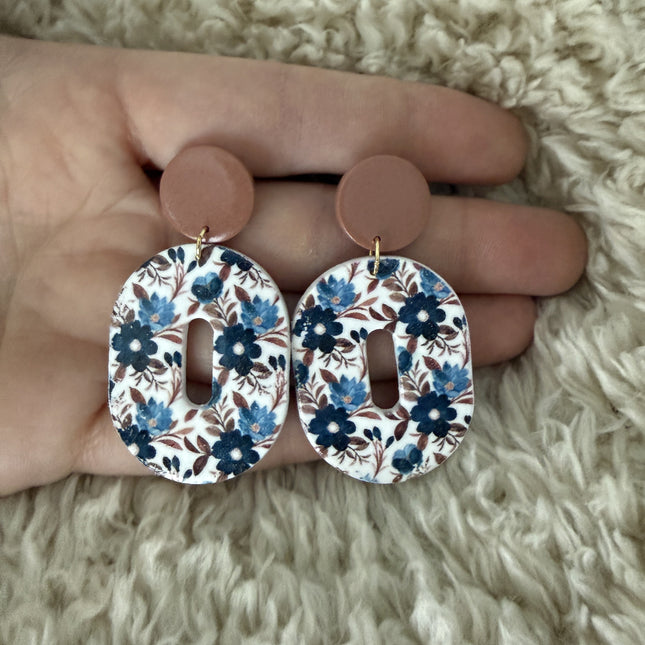 Loop Drop - Dark blue flower